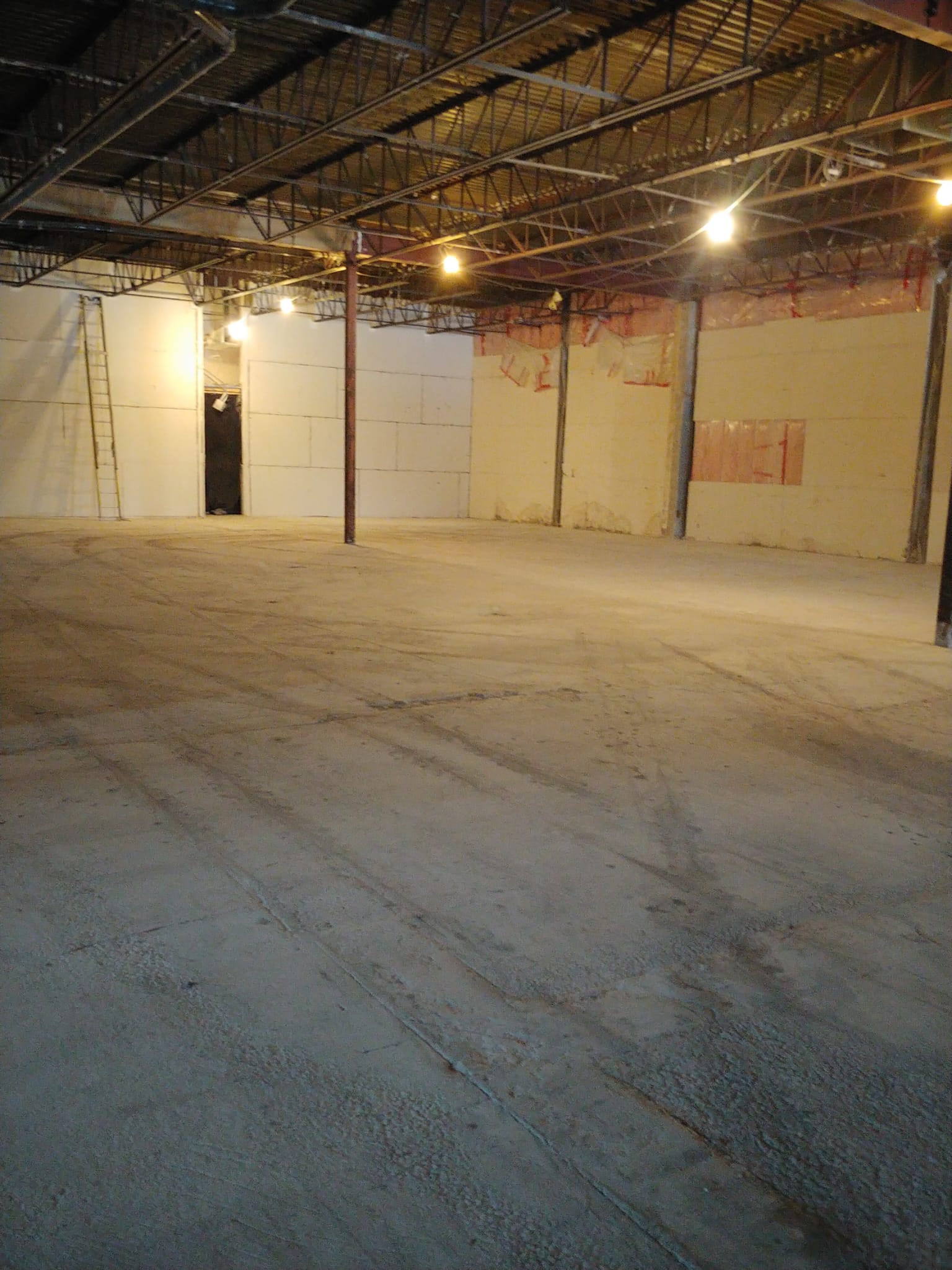 Commercial Warehouse