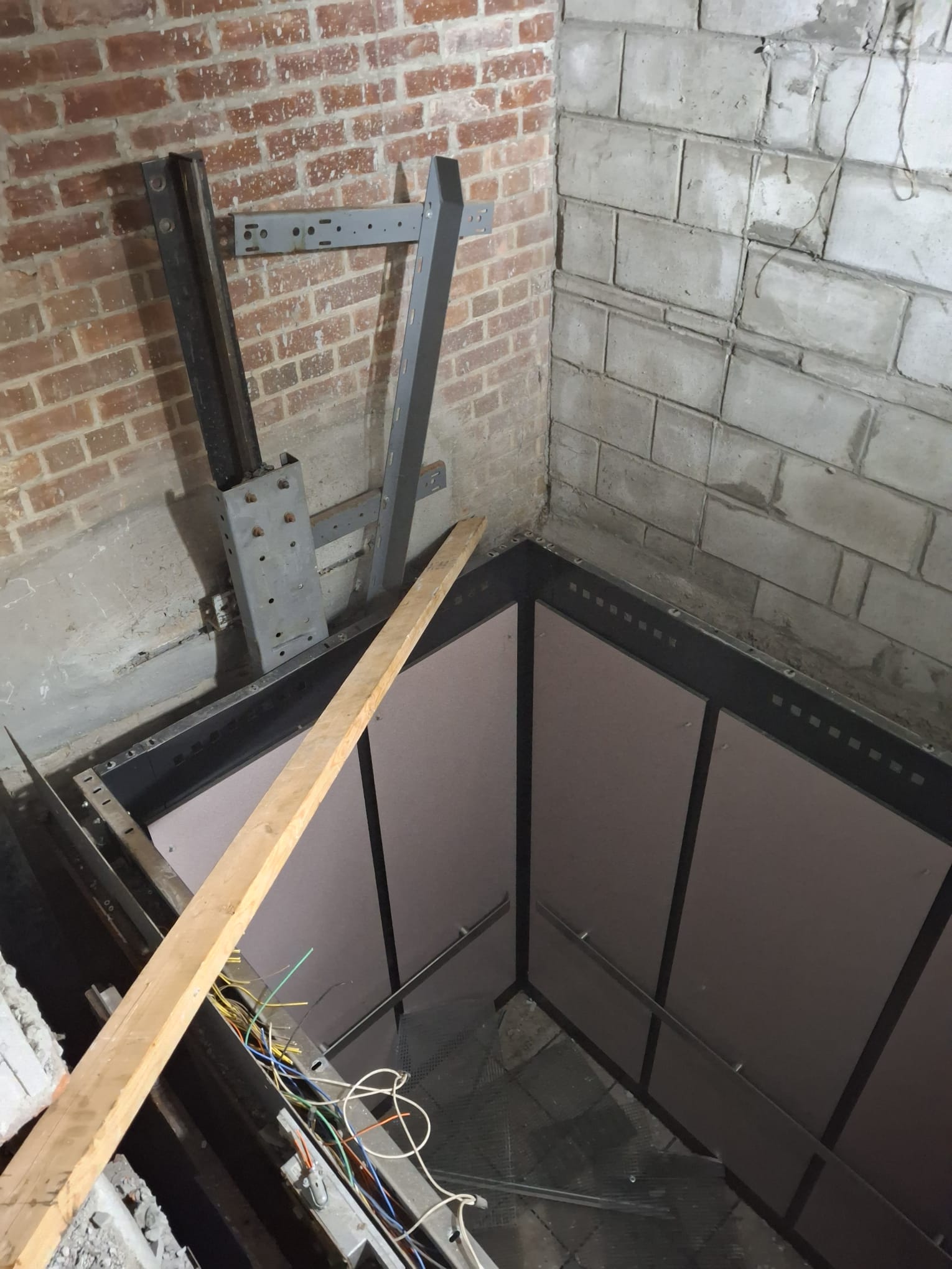 Specialty Elevator Dismantling